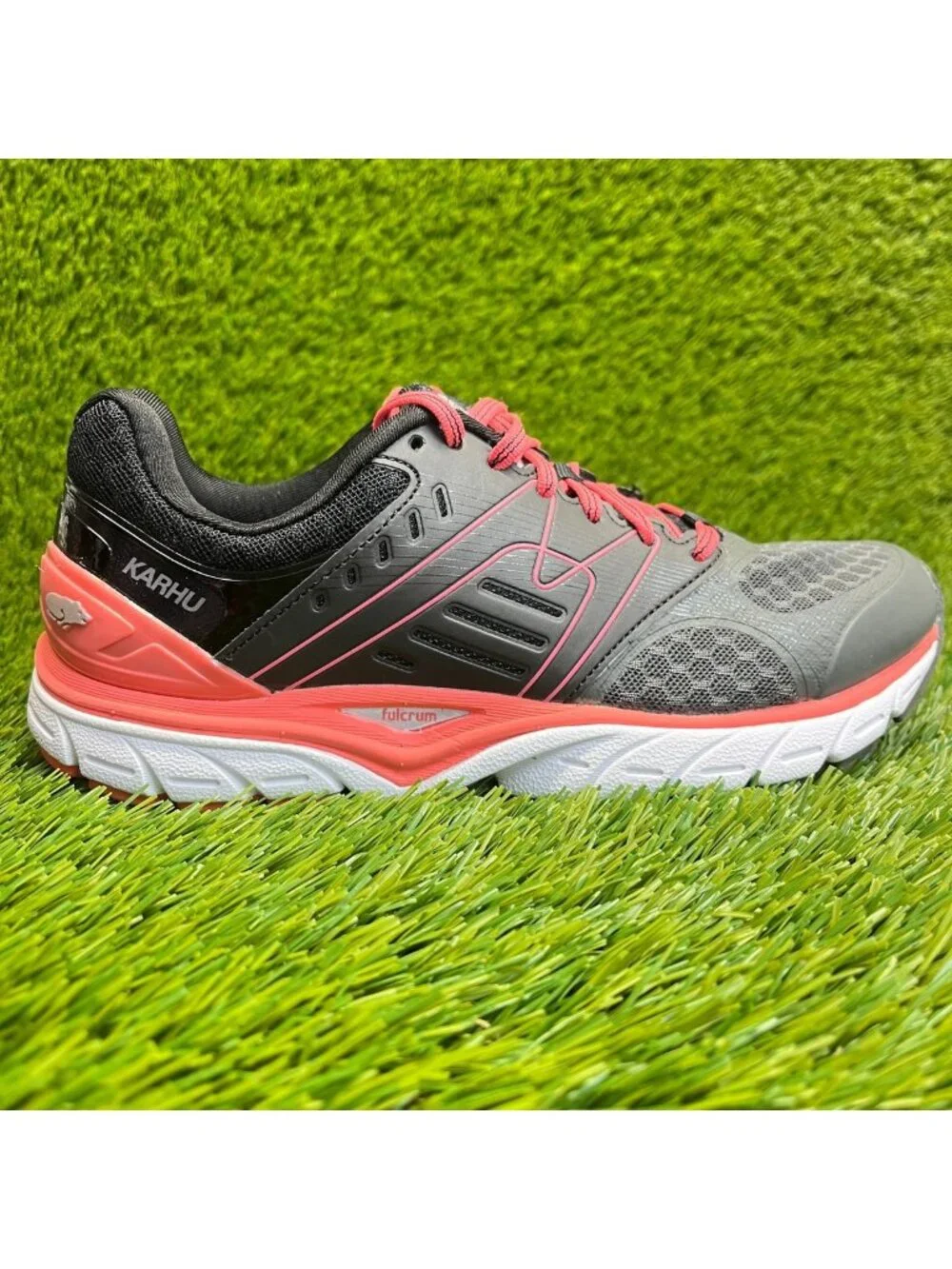 Karhu Fast 7 MRE Womens Size 7.5 Jet Black Coral Athletic Running Shoes Sneakers